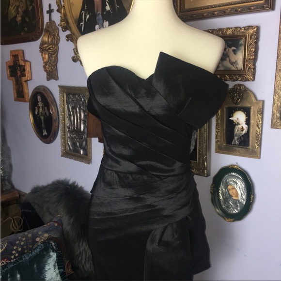 Windsor Daisy Taffeta Crumb Catcher Maxi Dress Small mermaid contour silhouette - Picture 7 of 14